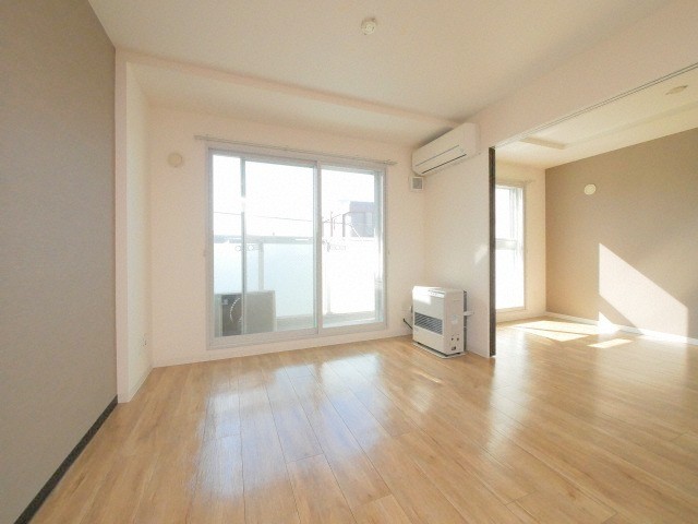 眺望　窓が大きく明るいお部屋です♪