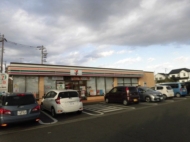 コンビニ　セブン-イレブン藤沢石川店（コンビニ）まで397m