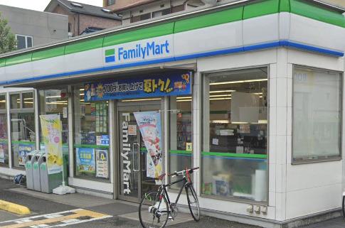 コンビニ　ファミリーマート横堤四丁目店（コンビニ）まで328m