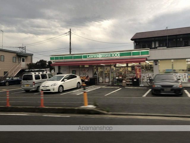 コンビニ　ローソンストア１００（コンビニ）まで164m