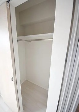 収納　写真は同タイプ住居です。