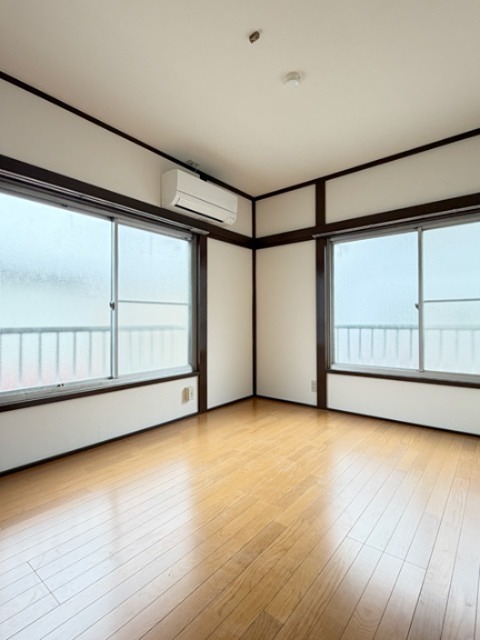 グリーンコート和田の居間写真