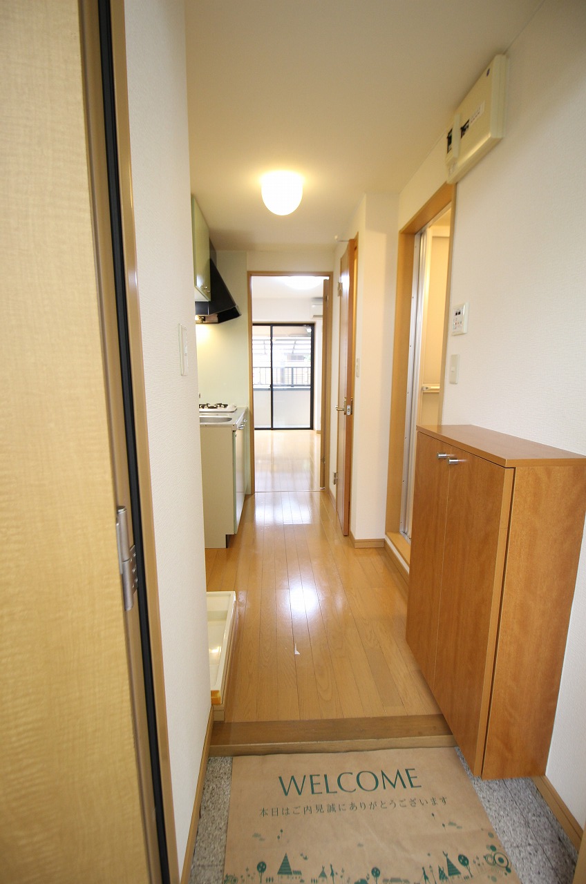 玄関　別の部屋の写真です