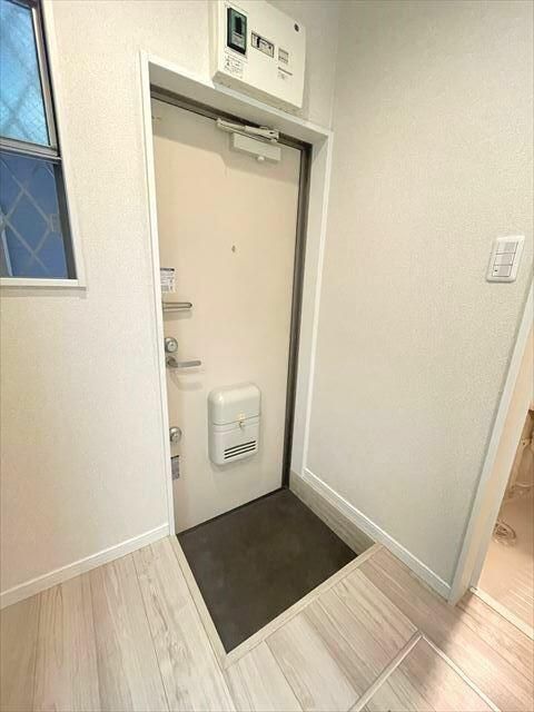 玄関　すっきりシンプルな玄関スペースです！