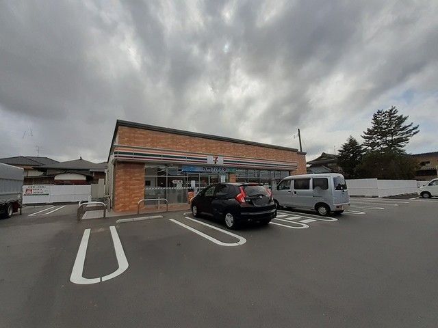 コンビニ　セブンイレブン新潟和泉店（コンビニ）まで147m