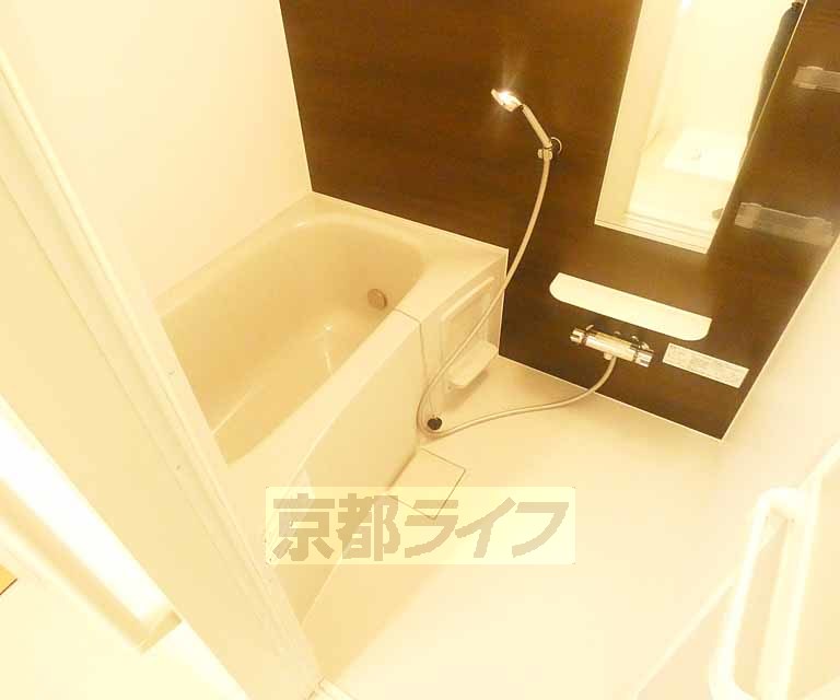 バス・シャワールーム　きれいなお風呂です。