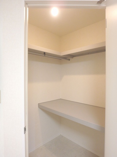収納　ウォークインクローゼット付きで収納たっぷり☆（イメージ）