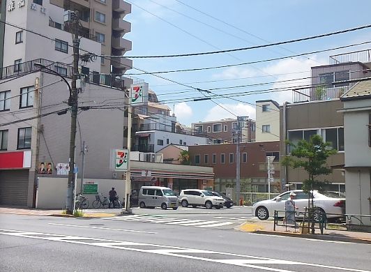 コンビニ　セブンイレブン墨田本所３丁目店（コンビニ）まで136m