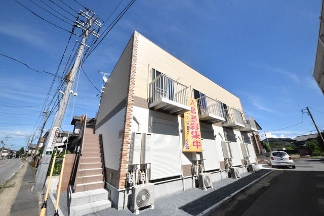 建物外観　2018年築　　インターネット無料