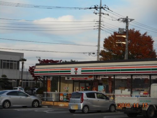 コンビニ　セブンイレブン本庄文化会館前店（コンビニ）まで653m