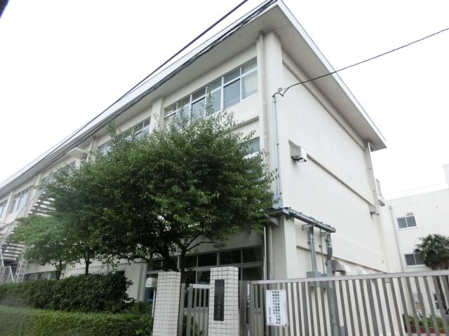 中学校　市立国立第二中学校（中学校）まで670m