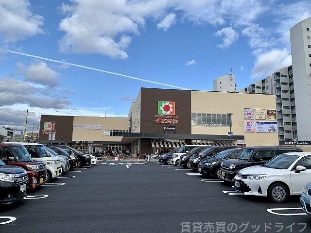 ショッピングセンター　カナートモール伏見（ショッピングセンター）まで2024m