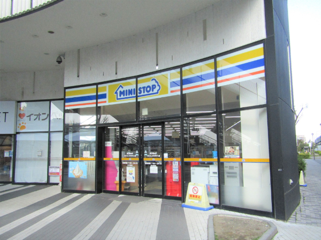 コンビニ　ミニストップイオンレイクタウン店（コンビニ）まで505m