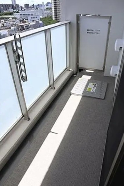 バルコニー