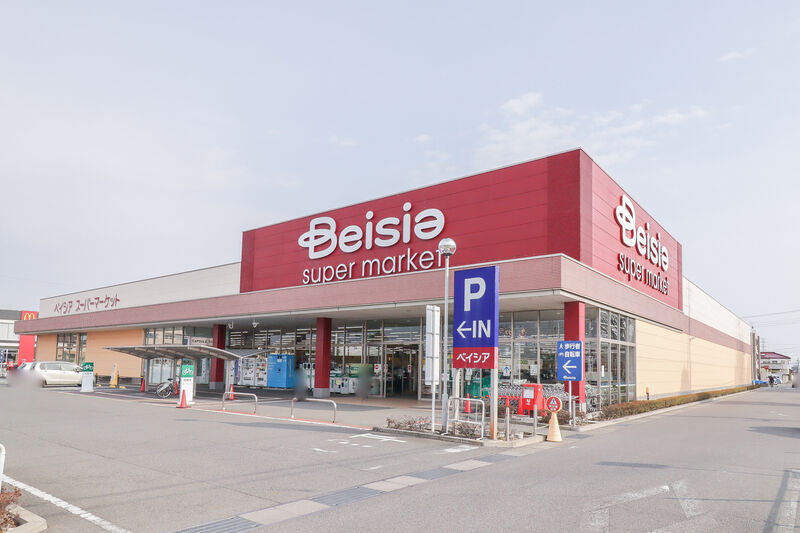 スーパー　ベイシアスーパーマーケット伊勢崎BP店（スーパー）まで569m