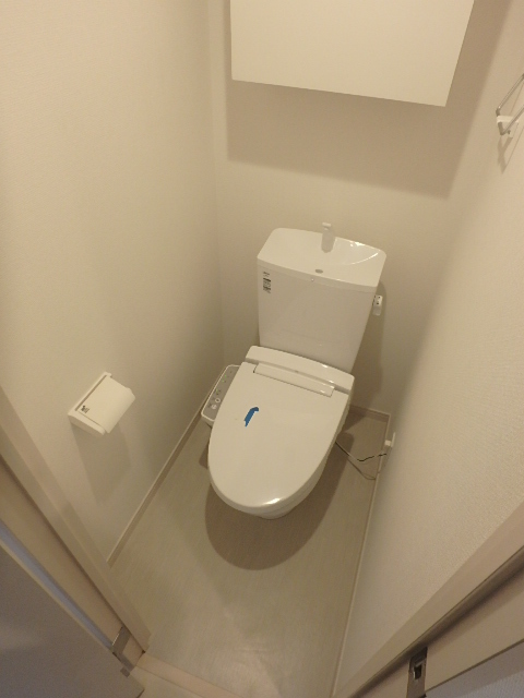 トイレ　ウォシュレット完備のトイレです。