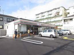 コンビニ　セブンイレブン神戸大和町4丁目店（コンビニ）まで61m