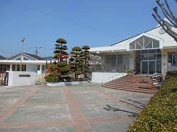 幼稚園・保育園　仁尾こども園（幼稚園・保育園）まで1738m