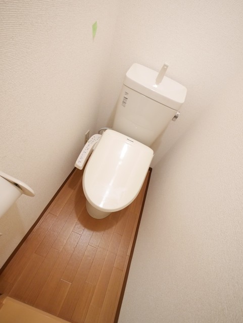 トイレ　★あって嬉しい温水洗浄便座のトイレです★