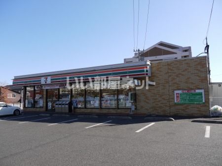 コンビニ　セブンイレブン下石田店（コンビニ）まで61m