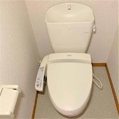 トイレ　温水洗浄便座付き