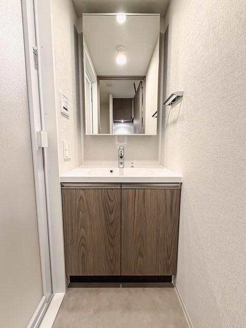 洗面設備　※写真は同タイプ住戸です。