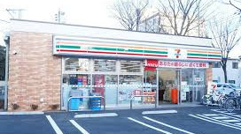 コンビニ　セブンイレブン 世田谷北烏山3丁目店（コンビニ）まで492m