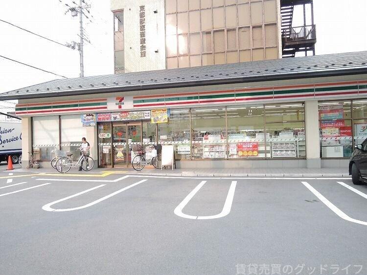 コンビニ　セブンイレブン京都西大路花屋町店（コンビニ）まで223m