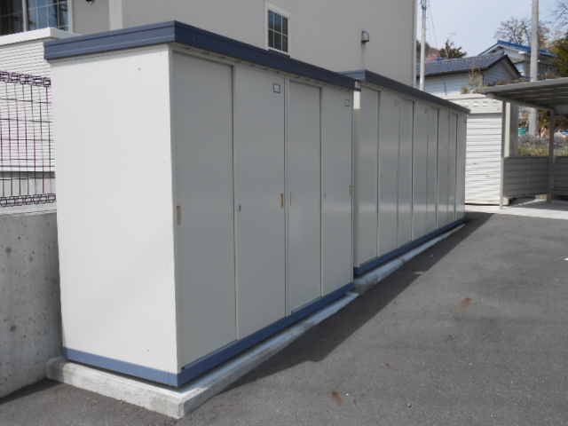 その他設備　各戸個別の屋外物置完備（冬用タイヤ等収納可能）