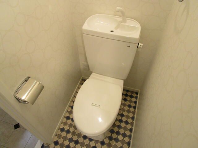 Hiro Yotsuyaのトイレ写真