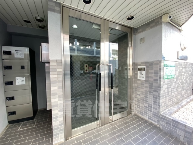 地下鉄御堂筋線 江坂駅 徒歩10分 5階建 築29年の外観写真