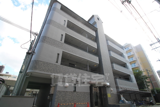 地下鉄御堂筋線 江坂駅 徒歩10分 5階建 築29年の外観写真