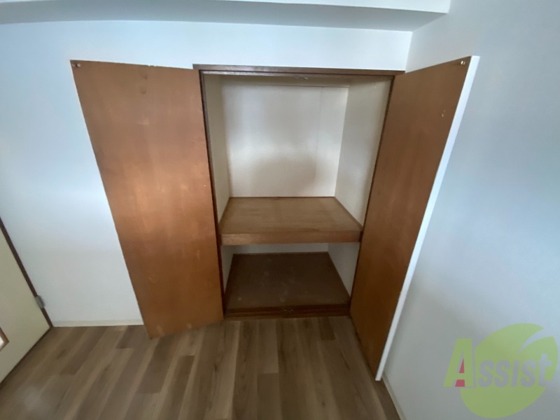 収納　寝室の収納です。部屋がすっきり片付きます。