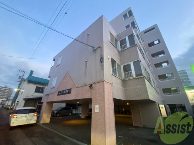 建物外観　札幌市中央区南１３条西「ネスト南１３条」