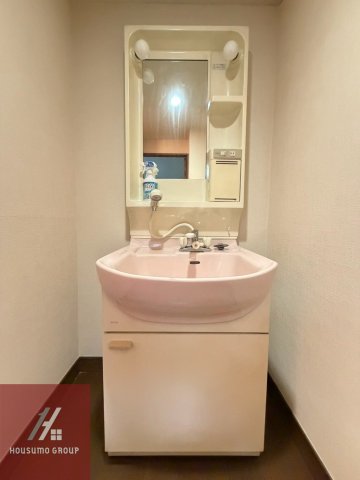 洗面設備　コンパクトで使いやすい洗面所