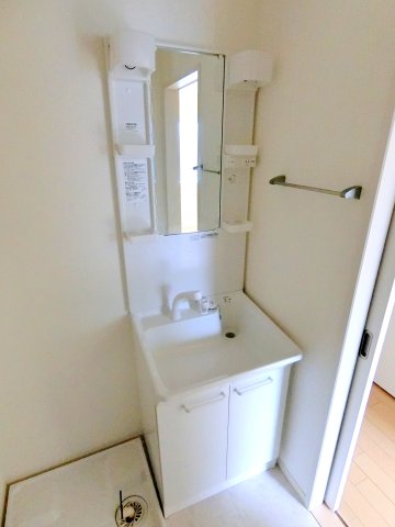 洗面設備　★朝の身支度に便利なシャンプードレッサー★