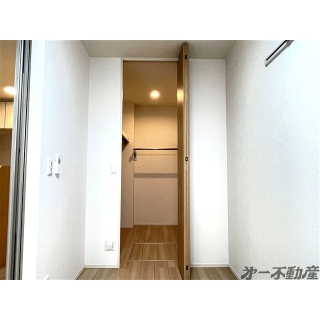 収納　ウォークインクローゼット