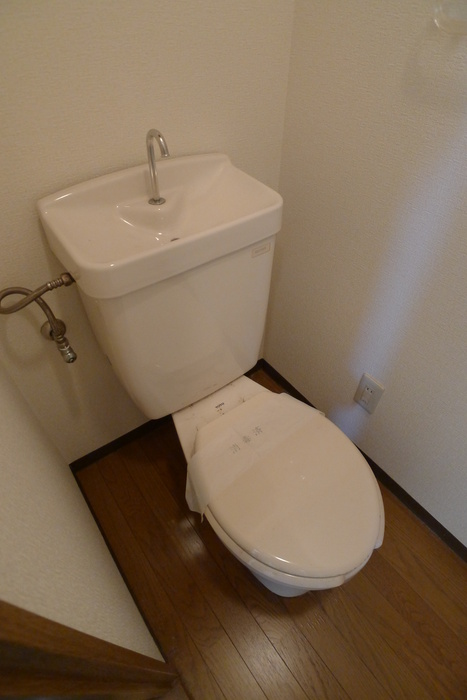 ドミール日之出KANAMORIのトイレ写真