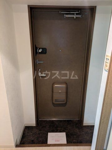 ニューガイアリルーム葛西駅南No.20の玄関写真