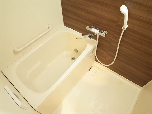バス・シャワールーム　お風呂です