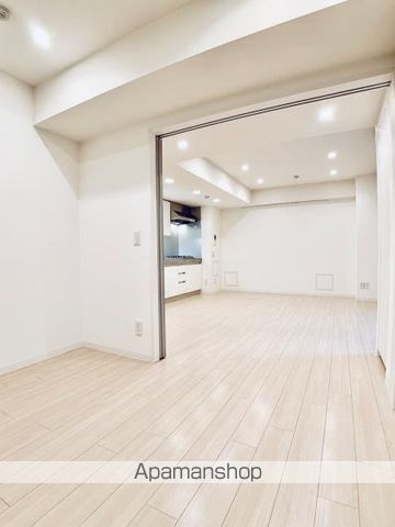 Brillia ist 北沢の居間写真