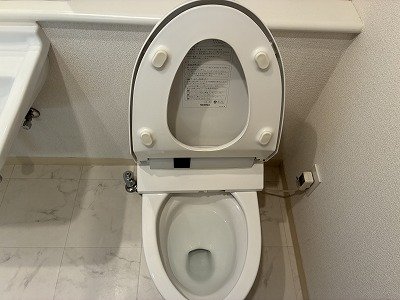 トイレ　★温水洗浄便座完備★