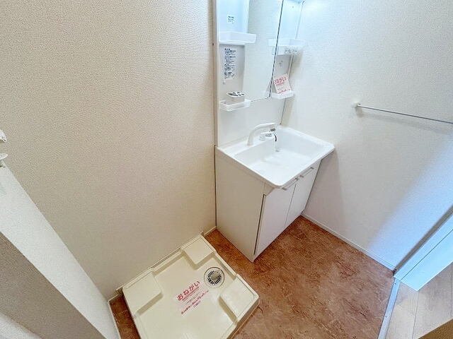 クイーンズ・ガーデンII Aの内装写真