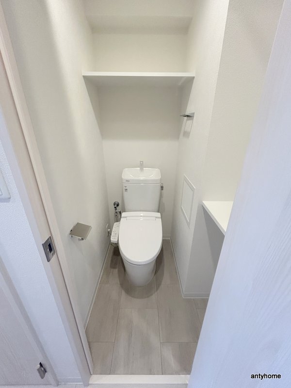 プレサンスNEO上新庄PRIMECRUISのトイレ写真