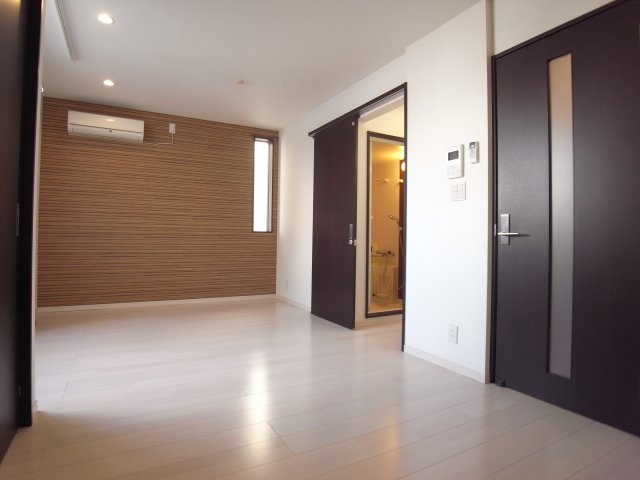 REGALEST伝馬町南の居間写真