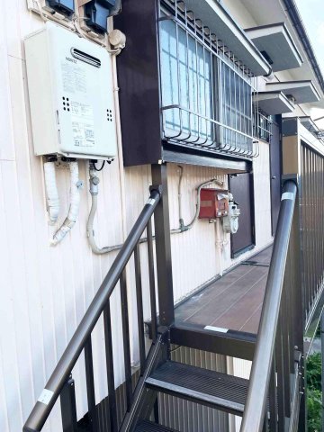 その他共有部分　半階段を上って奥側の部屋。