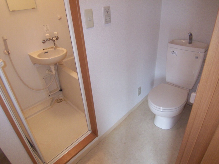 ウィスタリアコートのトイレ写真