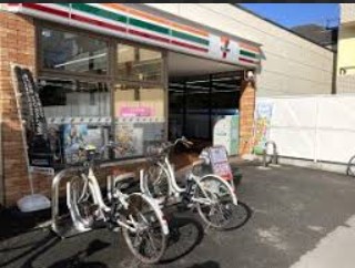 コンビニ　セブンイレブン横浜下末吉4丁目店（コンビニ）まで105m