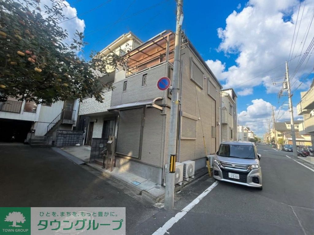 建物外観　駐車場