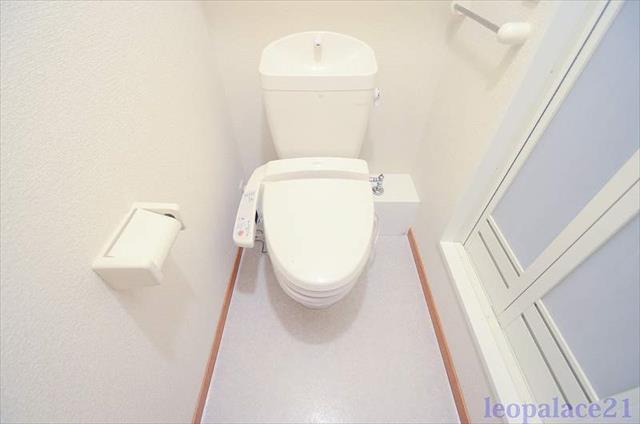 レオパレス谷山のトイレ写真